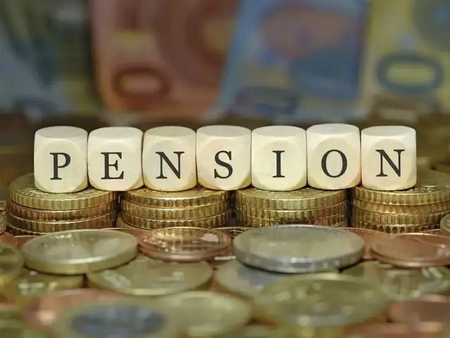 India Widens Pension Fund Investment Rules: More Stocks, Commodity ETFs Added