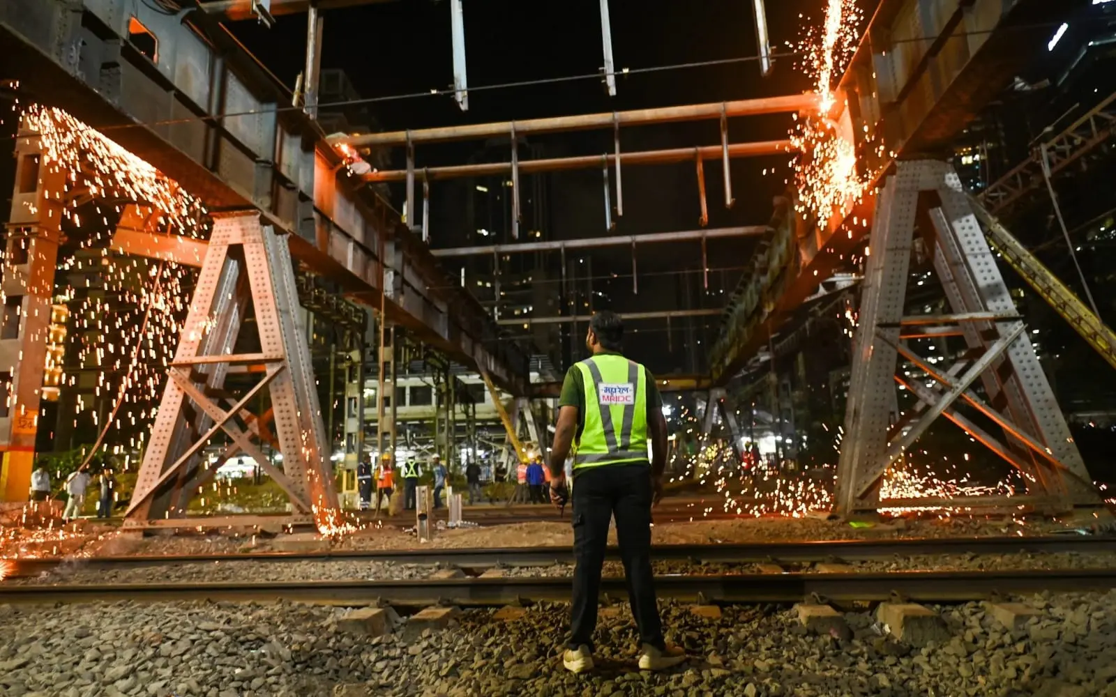 From Heritage To High-Speed: India Replaces Colonial-Era Bridge With Modern Vision