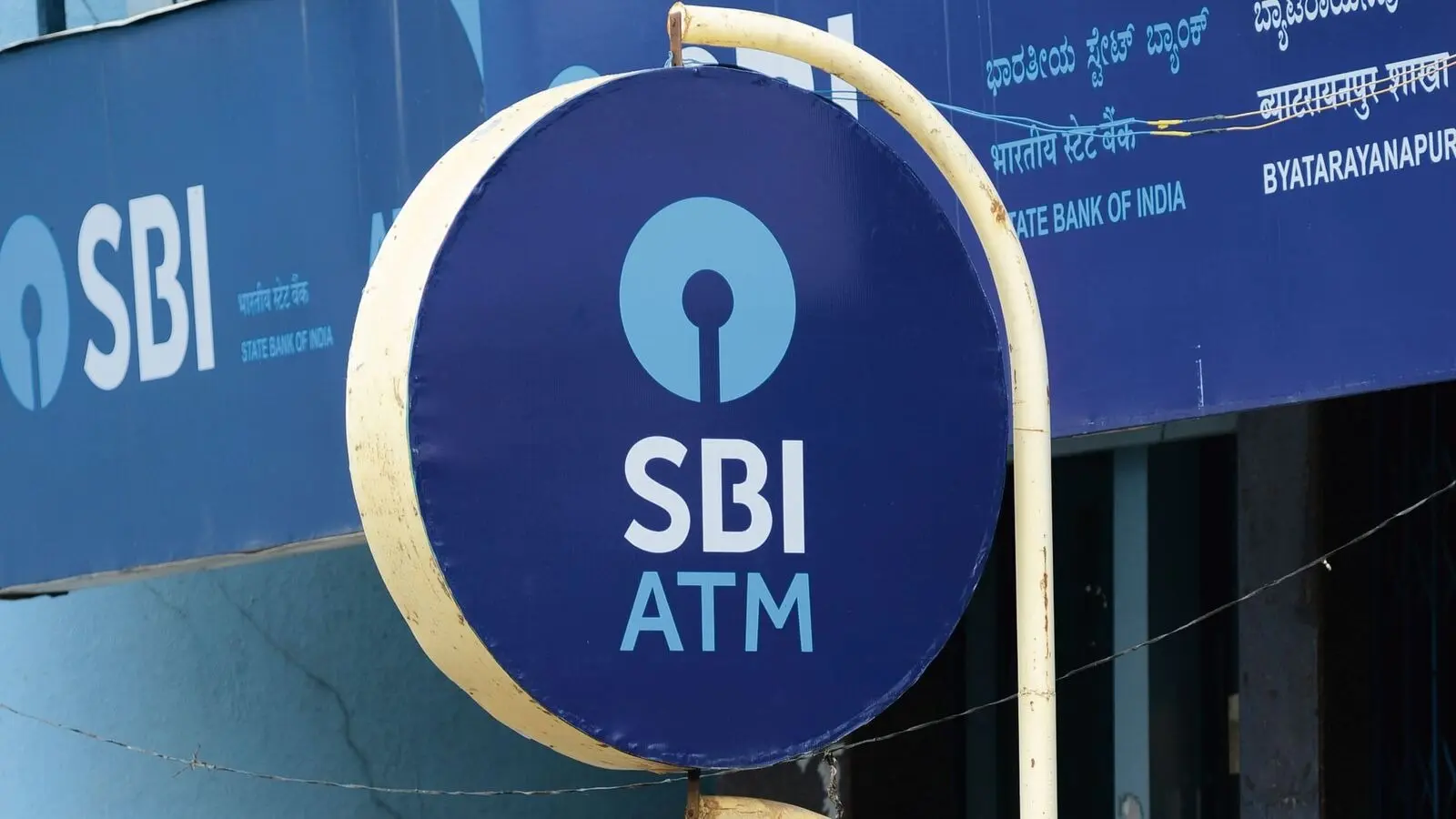 SBI’s $5 Billion Rupee Bets Hit By Regulatory Crackdown