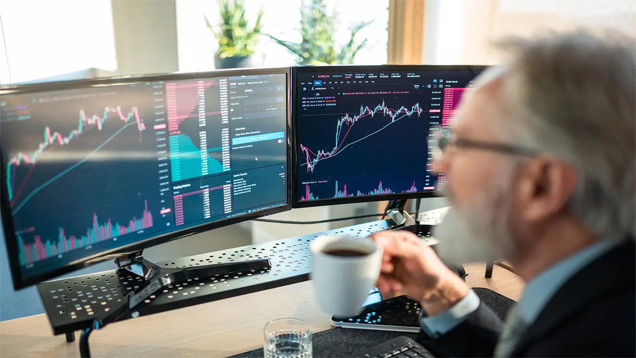 Mutual Funds Add Small-Cap Exposure With Aavas Financiers And Wakefit