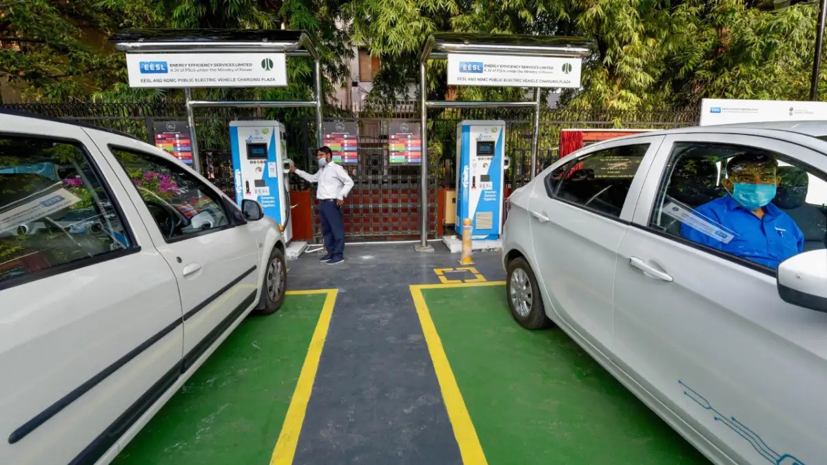 Delhi’s Draft EV Policy Promises Big Benefits For Early Switchers