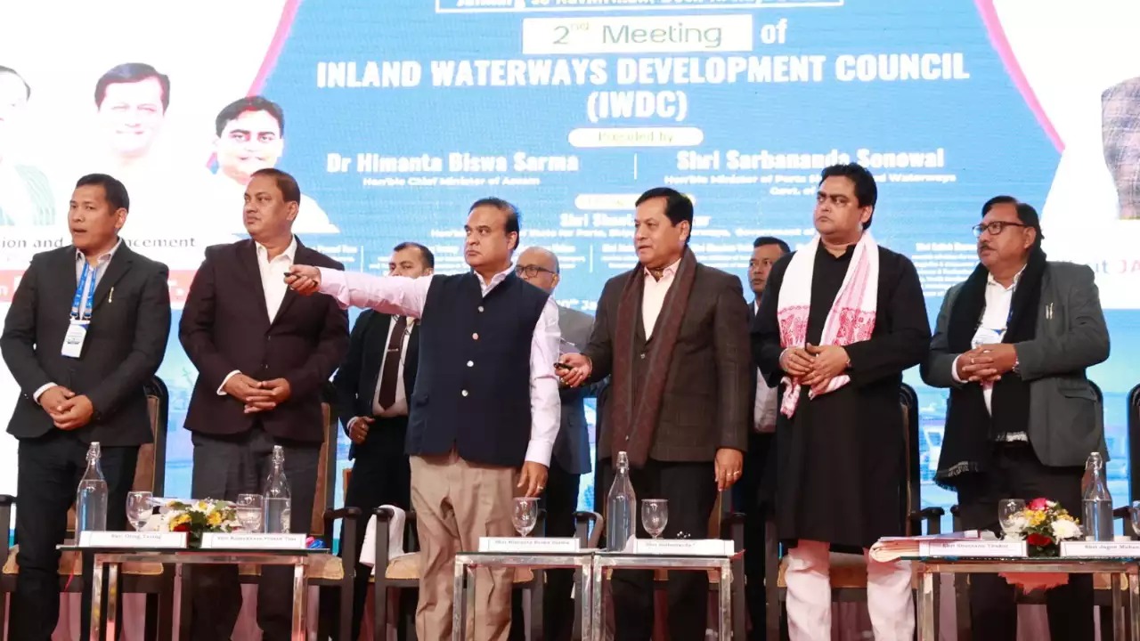 Uttar Pradesh's Bold Privatization Strategy: Power Workers Rally Against Change