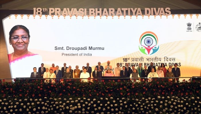 Trinidad & Tobago's President Kangaloo Dazzles at Pravasi Bharatiya Samman: A Celebration of Global Indian Excellence!