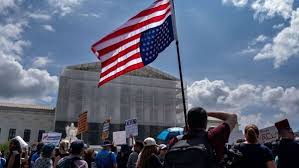 US Supreme Court Curbs Judges’ Nationwide Powers—Trump’s Birthright Order Still in Limbo