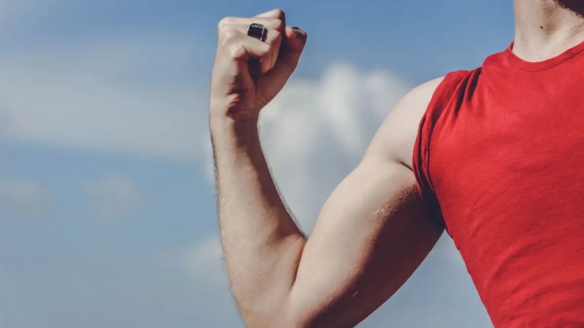 Fitness Coach Shares Arm-Toning Secrets: No Gym, Just Home Workouts