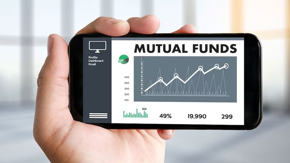 A Period of Adjustment: Equity Mutual Fund Inflows Reflect Market Sentiment