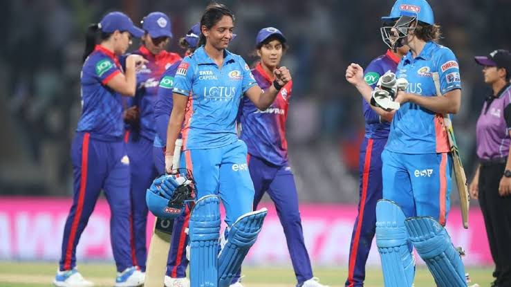 Harmanpreet's Blitz Powers Mumbai Indians to 149/7 in WPL Clash