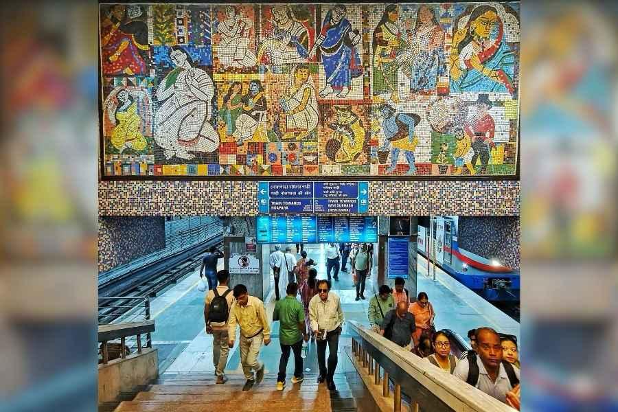 Metro Artistry: Kolkata's Stations That Are a Canvas in Motion
