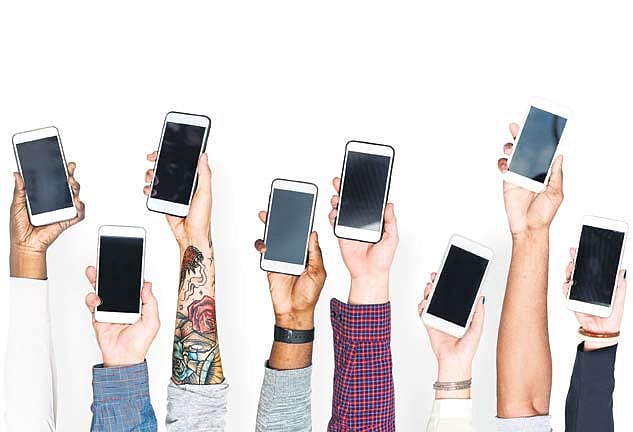 India’s $50 Billion Smartphone Surge: Premium Devices Drive Market Boom