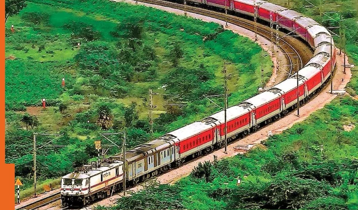 Cool Rails of 1969: India’s First Fully AC Train, Paved the Way on this Route!