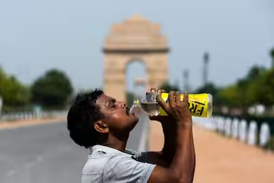 Delhi Records Season’s Highest Temperature At 34.4°C Amid Prolonged Dry Spell