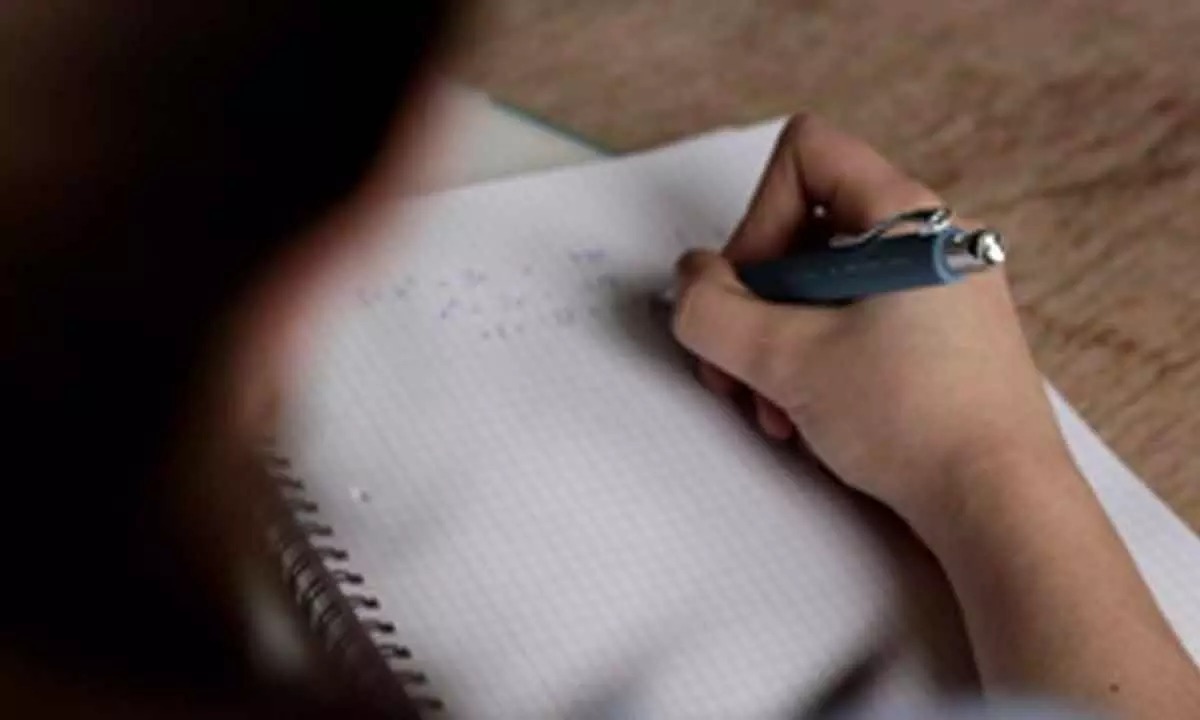 Karnataka Students Rally Against Mandatory Hindi Exams: A Call for Change