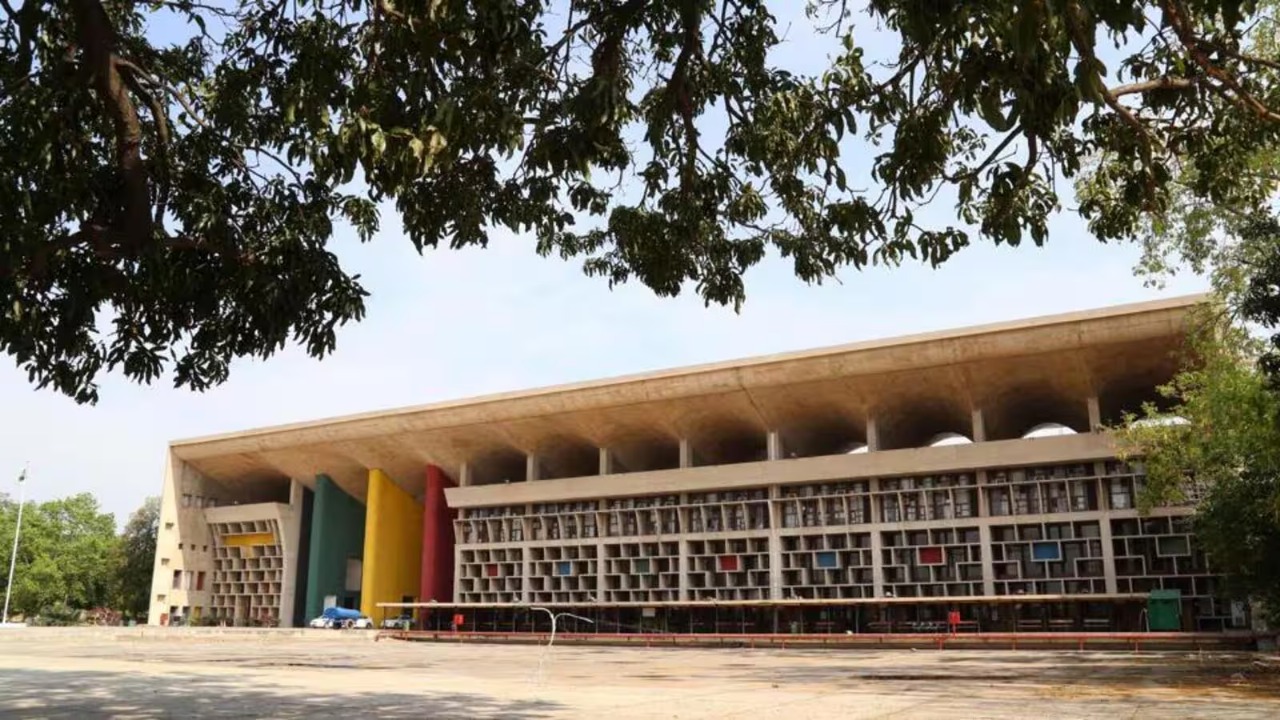 High Court Revives Holistic Expansion Plan as Chandigarh Hands Over Sector 17 Building for Record Storage