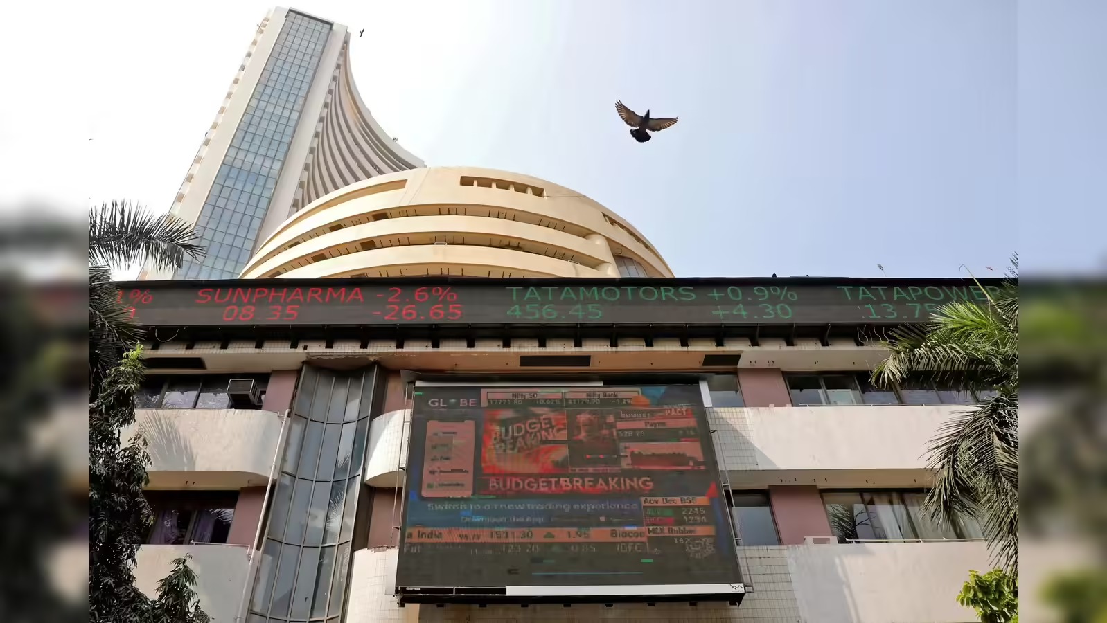 Sensex Climbs Over 1% As Markets Gain Momentum