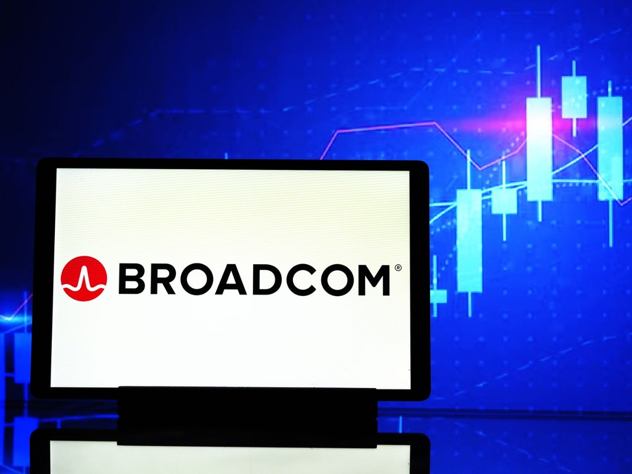 Broadcom’s AI Vision Restores Market Confidence, Shares Jump 12%