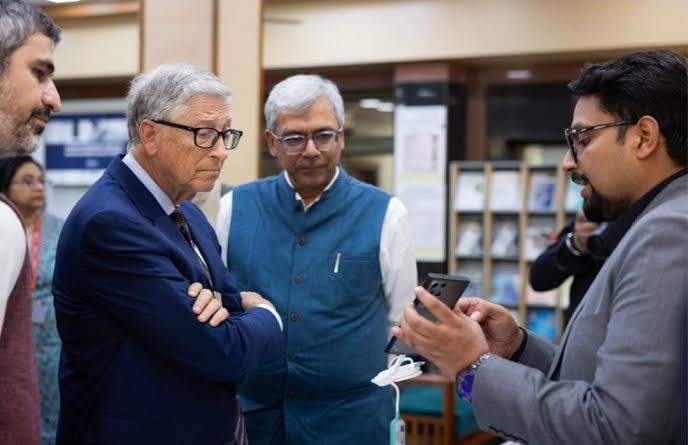 Pulse of Progress: Indian ECG Startup Stuns Bill Gates at Global Health Summit organised by ICMR