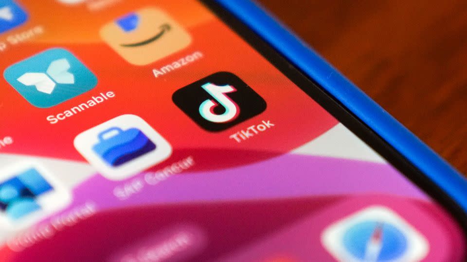 Apple and Google Restore TikTok to U.S. App Stores Amid Ongoing Negotiations