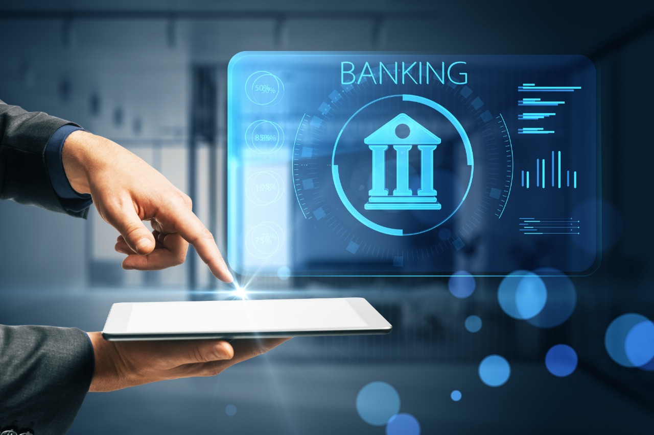 The Hybrid Revolution: How Banks Are Blending Digital and Physical Experiences!