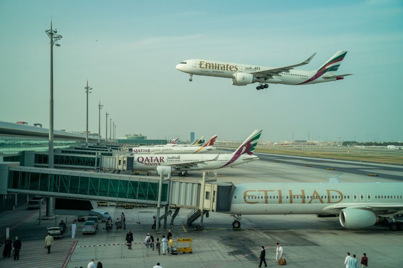 Emirates, Etihad And Qatar Airways Resume Flights Gradually As Airspace Reopens