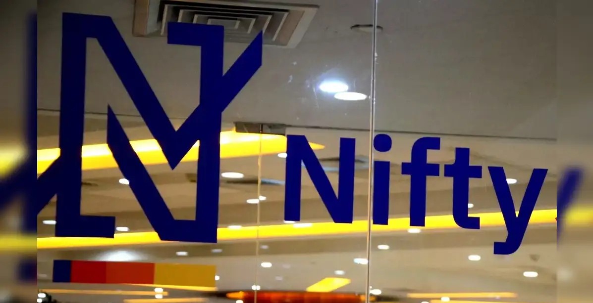 Nifty 50 Ends Flat, Dips 0.05 Points Amid Volatile Trade