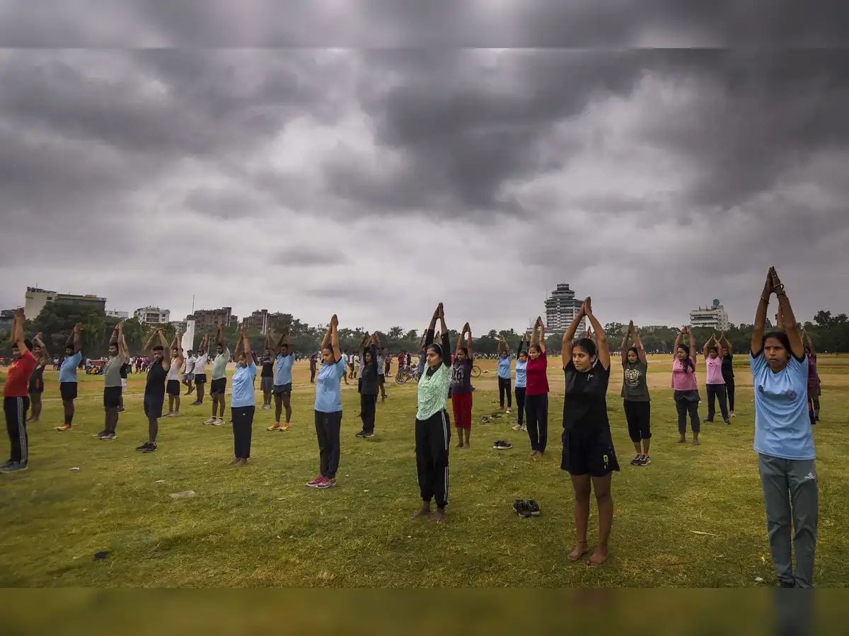 All Aboard the Om Express: Delhi Metro Rolls Out at 4 AM for Yoga Day