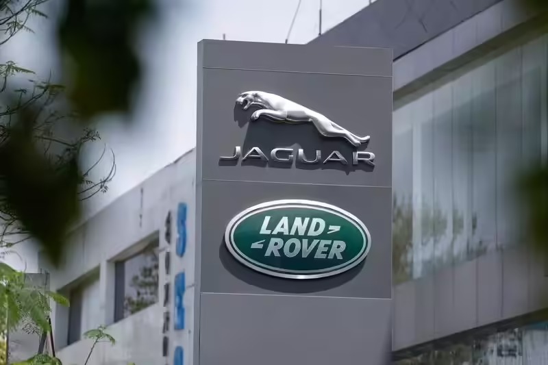Jaguar Land Rover’s Rating Outlook Slips To Negative After Cyberattack Disrupts Operations: Moody’s Assessment