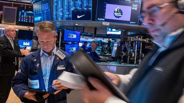 Stocks to Watch as Trump Begins Second Term: Experts Recommend Top Picks