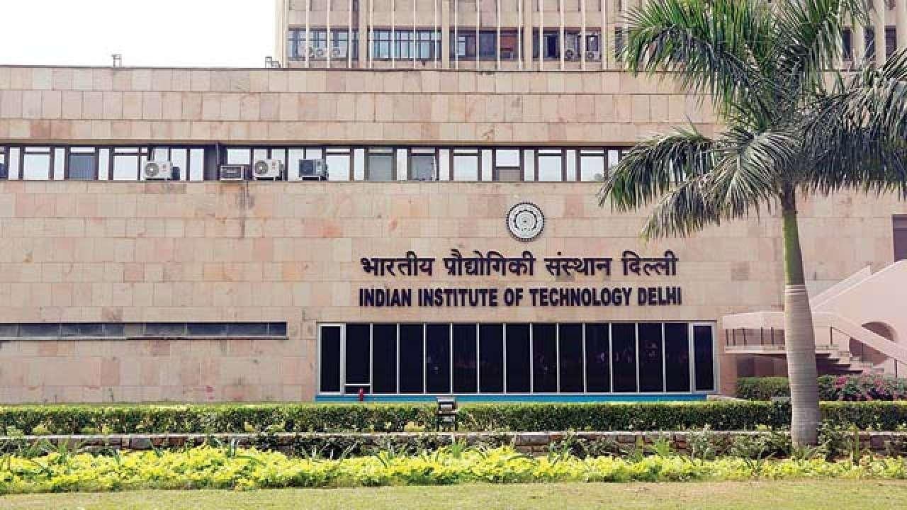 Private Universities Target IIT Faculty for Key Positions