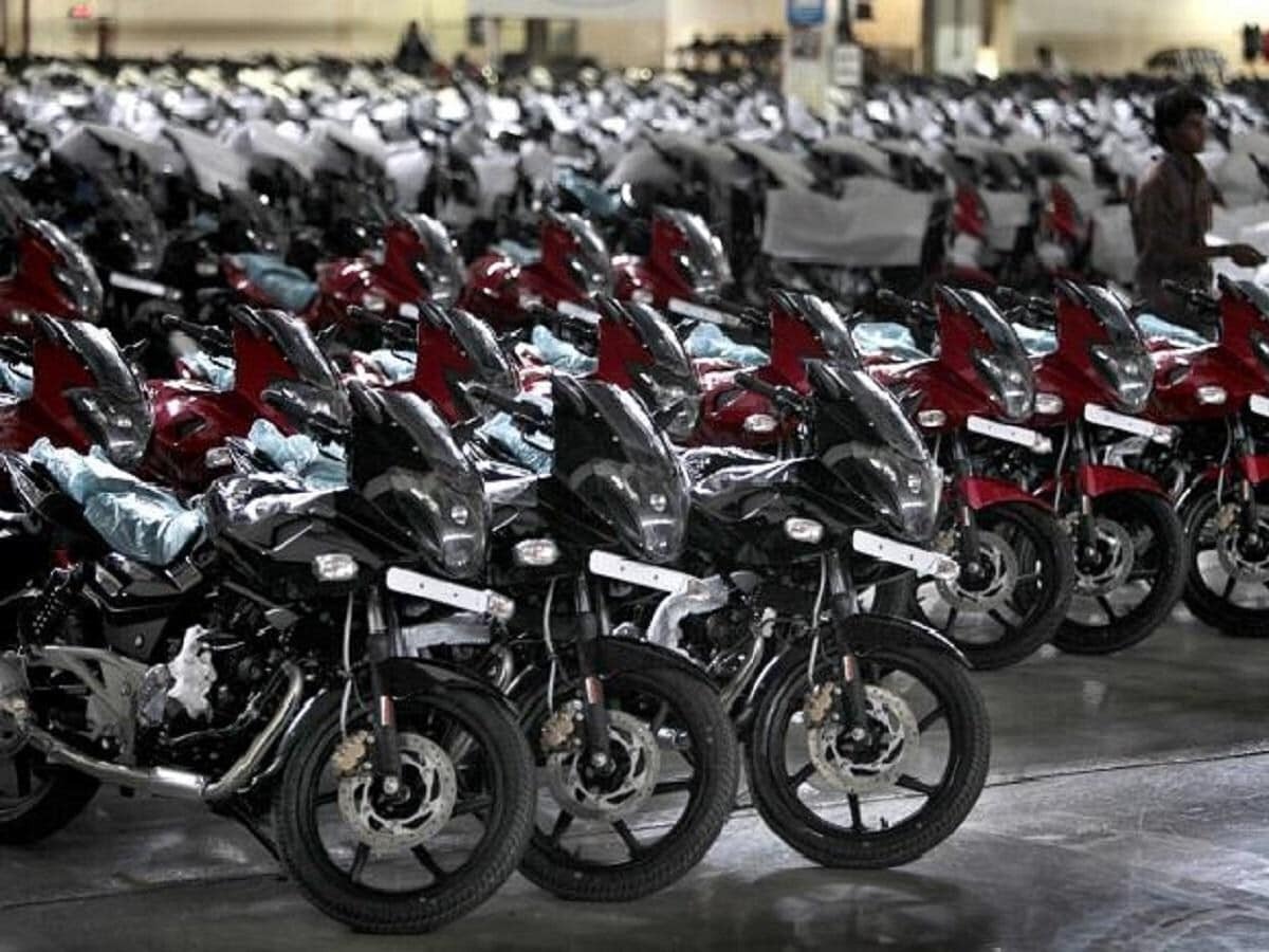 India’s Auto Sales Shift Gears in May—Two-Wheelers Lead, PVs Stall