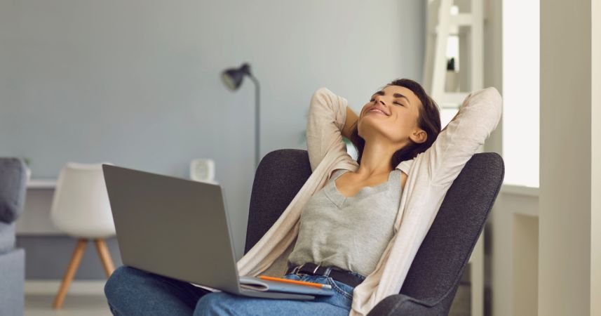 Solo but Stellar: 9 Enviable Traits of People Who Thrive in Their Own Company