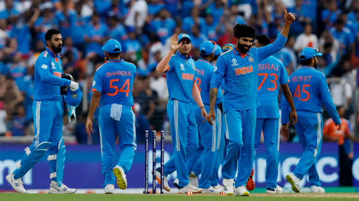 Pakistan’s Slow Start – Will Rizwan & Shakeel Steer the Ship?