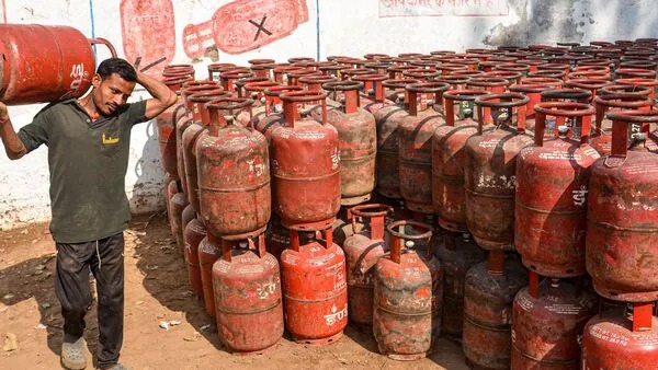 LPG Cylinder Prices On April 19: Domestic And Commercial Rates Across Metro Cities